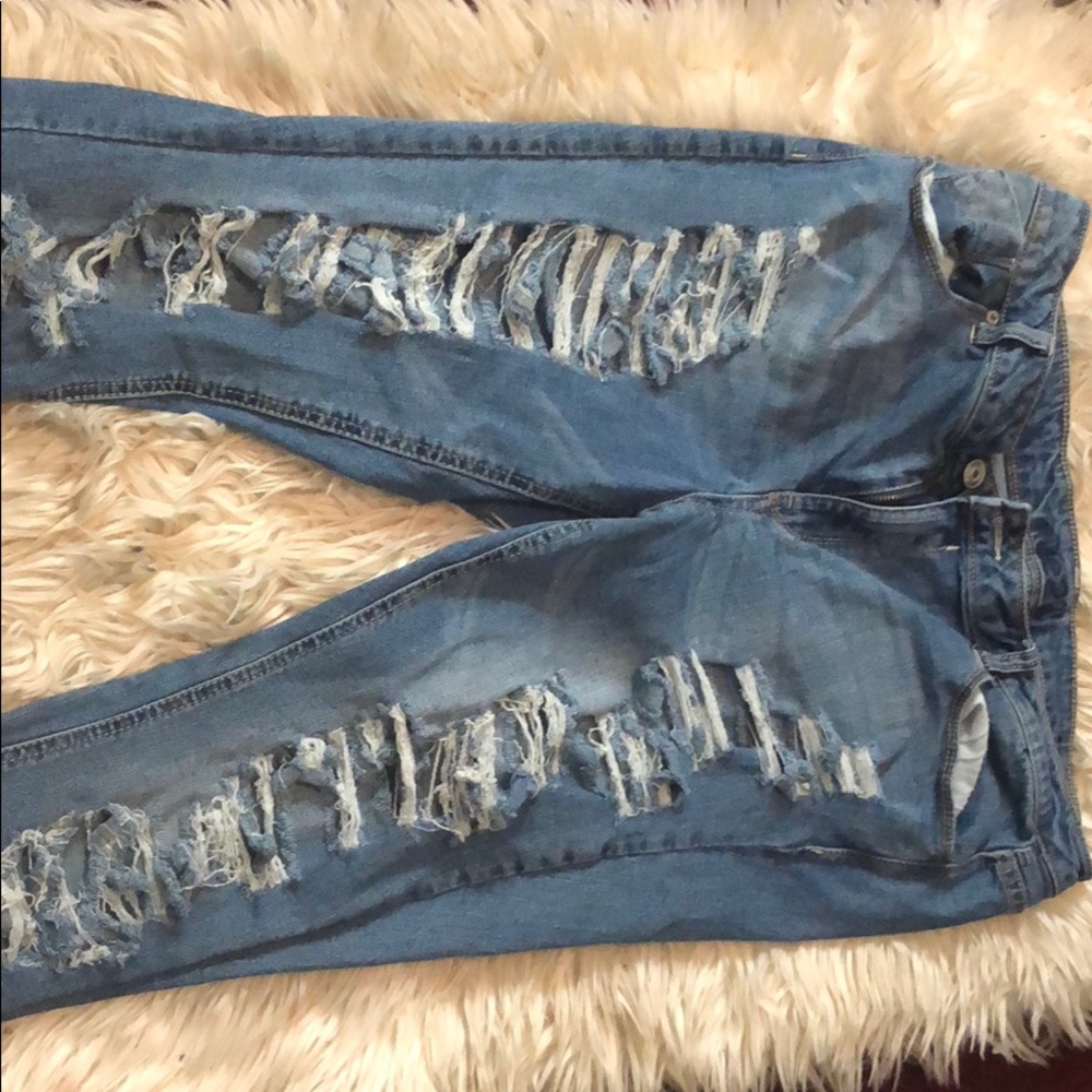 Rue 21 size 14 distressed jeans
